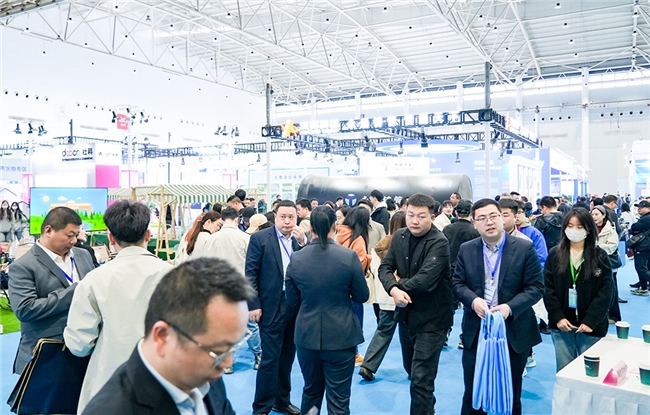聚勢(shì)世界灣區(qū)，共繪綠色發(fā)展新藍(lán)圖！2025鴻威&#183;世界環(huán)保產(chǎn)業(yè)博覽會(huì)8月8日重磅開(kāi)啟